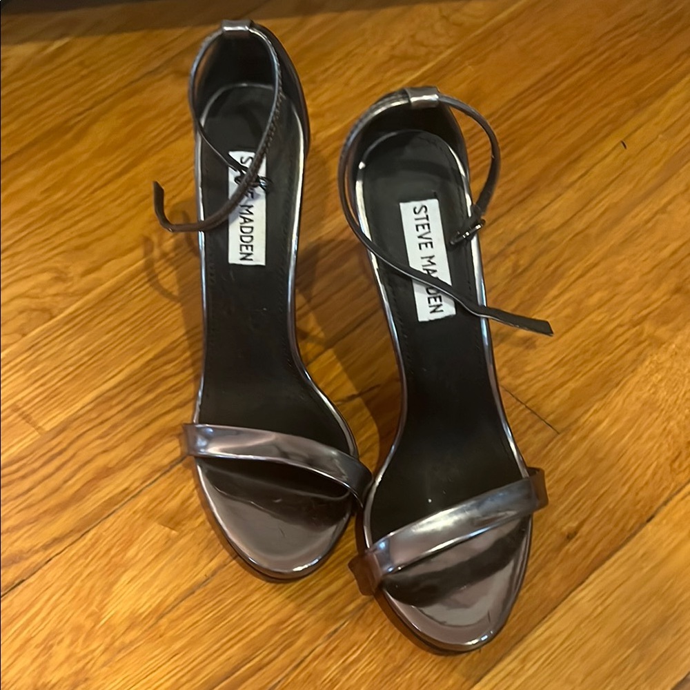 Steve Madden Metallic Black Heels
